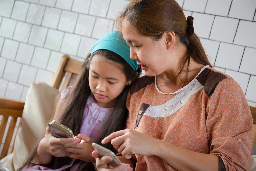 An open communication with children about social media use